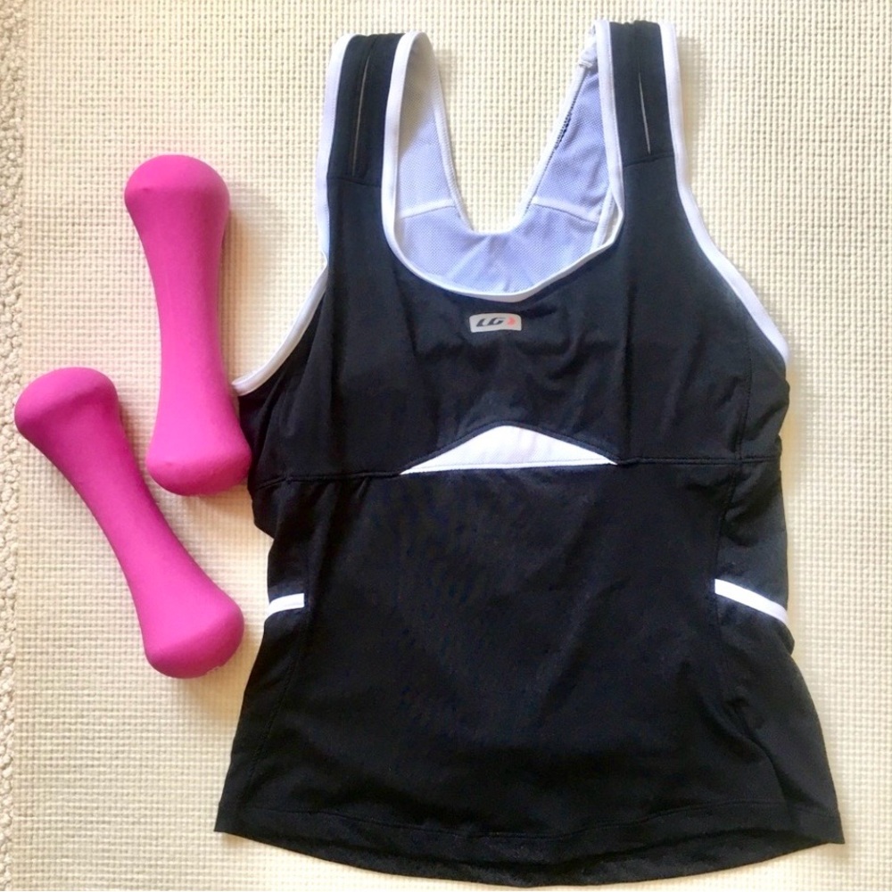 Louis Garneau 🚴🏼‍♀️ Racerback Tank with Built-In Bra Women’s Size M